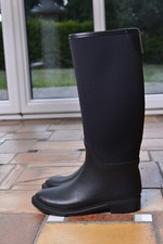 ? Zara Gummistiefel schwarz wie NEU NP-78 € ?