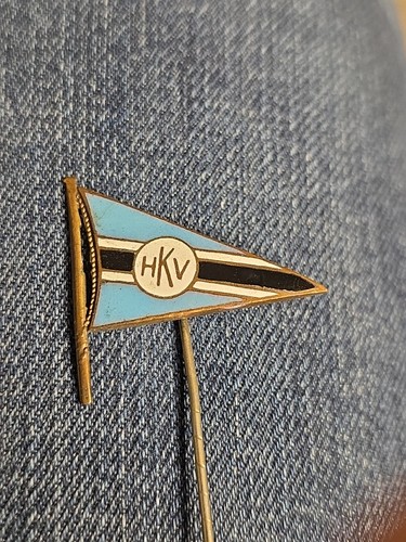 Alte anstecknadel v - alte, k