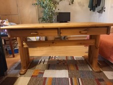 Vollholz-Schreibtisch