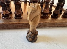 Handgeschnitztes Holz