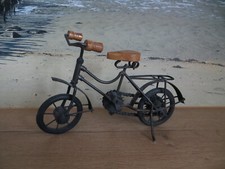 Deko Fahrrad aus Metall schwarz Holz Rad Dekoration Geschenk Radfahrer Vintage