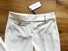 Highlight: SEDUCTIVE Hose Inez