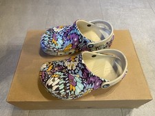 Crocs J1 bunt Kinder Badeschuhe Freizeitschuhe Sandalen Pantoletten EU 32/33