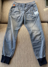 Blau-weiß gestreifte legere