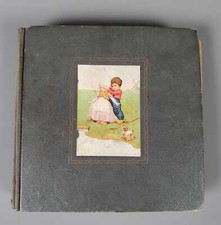 12 x Schellackplatten für Kindergrammophon im alten Sammelalbum, um 1930 Rarität