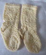 Alte Puppenstrümpfe in