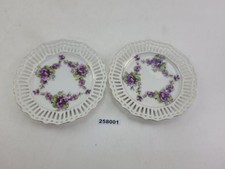 2x Teller mit Durchbruchrand