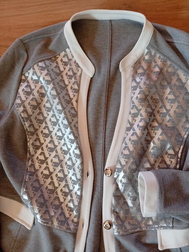 Jacke hellgrau silber weiß