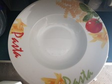 2 Pasta- und Spaghetti Teller ca. 30 cm