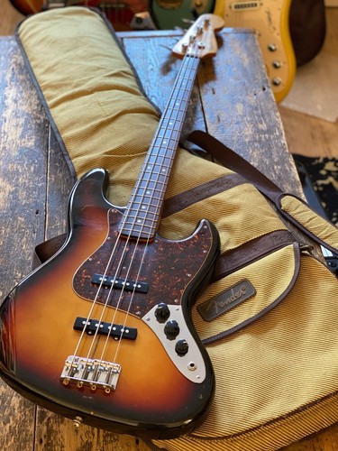 Vintage 1984 fender 1962 - vintage,