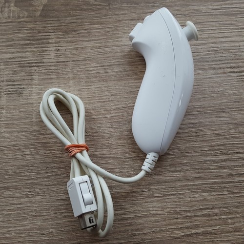 Original nintendo wii nunchuk - nintendo,