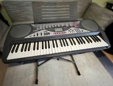 Keyboard Casio LK-50 mit Leuchttasten, Anschlagsdynamik, Ständer