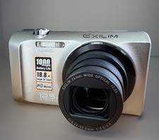 Casio Exilim EX-H30 Digitalkamera 16.1 MP, 12.5x Kamera Top!