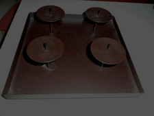 Deko-Tablett mit 4 Kerzenhaltern u. 4 Füßen, dunkelbraun, Metall, 30 x 30 x 11cm