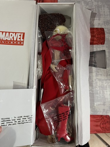 Scarlet witch tonner puppe - tonner,