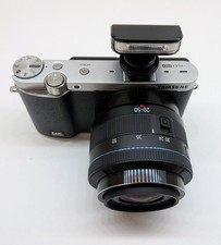 Samsung NX3000 + 20–50mm