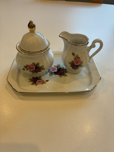 Zuckerdose und milchkännchen - zuckerdose,