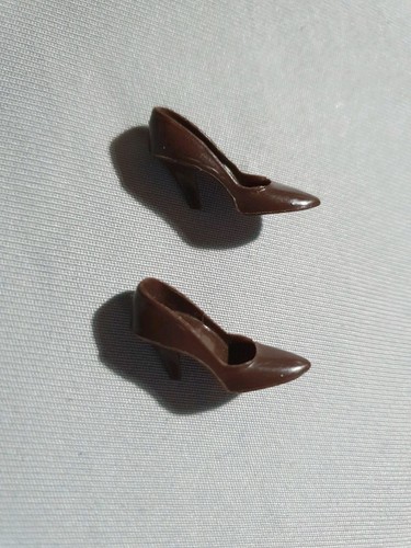 Barbie closed toe shoes braun - closed,