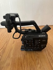 Sony FS5 Mark II + SELP 18-105mm G Objektiv + Microphone ECM-XM1