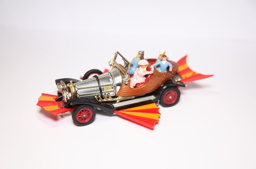 Corgi 266 chitty - corgi,