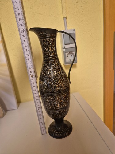 Schwarz goldene messingkrug - schwarz-goldene,