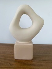 Große Skulptur Steingut