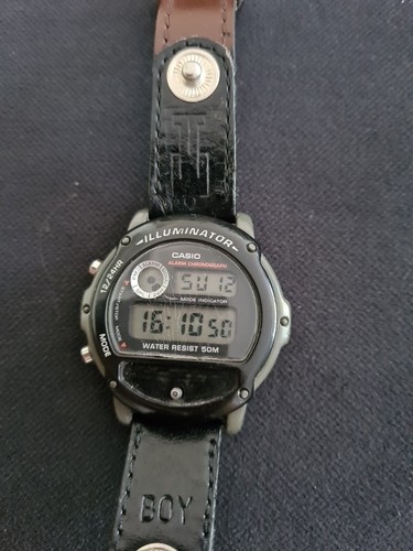 Casio illuminator digitaluhr - casio,