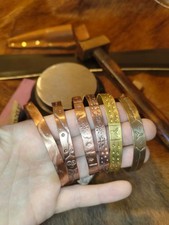 Wikinger Armreif | Kupfer/Messing Geschmiedet | Keltische Symbole Eingeschlagen