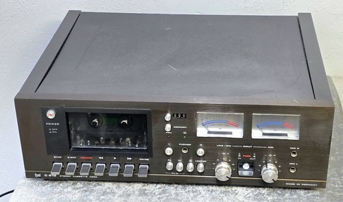 Dual stereo cassetten deck - stereo,