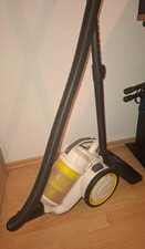 Staubsauger beutellos Kärcher VC3 Premium (inkl. Aufsätze)