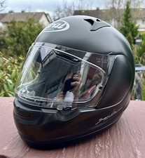 Arai Quantum Motorradhelm –