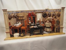 Antike Puppenküche mit Blechherd, Porzellanpuppe und viel Zubehör