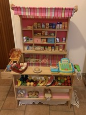 Kaufmannsladen aus Holz mit