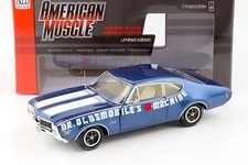 1:18 Auto World 1969