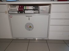 Gefahrgutschrank , Hersteller ASECOS, 900 mm breit, 640 mm hoch, 590 mm tief 