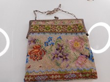 Antike Art Deco Handtasche Abendtasche Stickerei Perlen 20erJ versilberte bügel