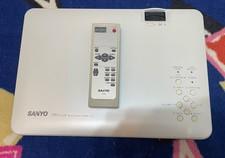 Beamer Sanyo  PLC-XU78 XGA