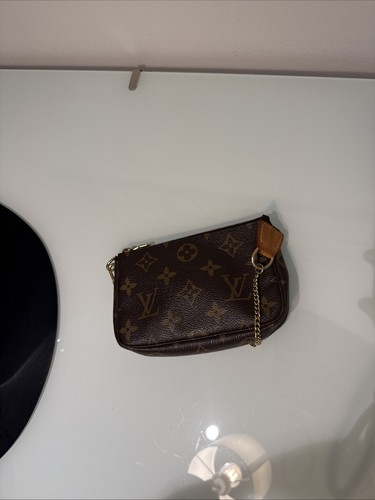Louis vuitton pochette - louis,
