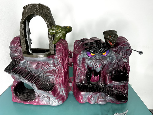 Motu snake mountain vintage - snake,