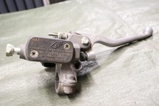 AJP Hauptbremszylinder rechts