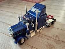 Peterbilt Truck 1:24