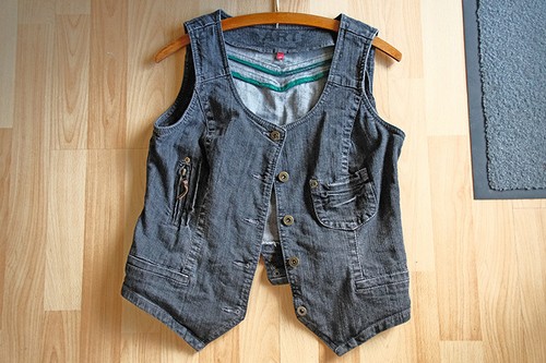 Graue jeansweste mit taschen - jeansweste,