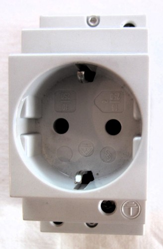 Siemens steckdose 16a einbau - siemens, /einbau