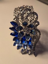 STATEMENT     Strass Armspange   Karen Ly