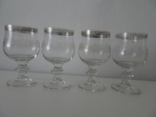 4x Gläser mit Silberrand und Rosengravur