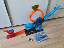 Hot Wheels City T-Rex Looping
