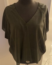 DROMe Leder Bluse Neuwertig Hoher Neupreis Oliv Grün Größe S Brustweite ca. 70cm