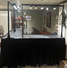 Verkaufsstand 3 Holztische mit Aufbau für Beleuchtung etc.