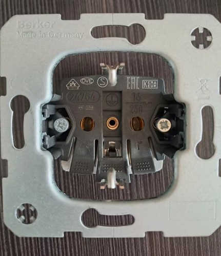 Berker schuko steckdose - 1x,