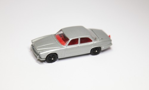 Corgi juniors jaguar xj6 - juniors,